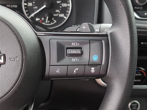 Used 2023 Nissan Rogue SV FWD image 28