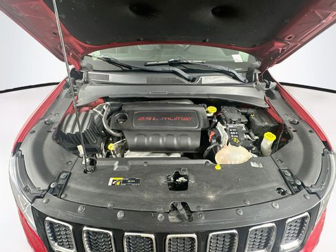 Used 2018 Jeep Compass Limited w/ Navigation Group AWD/4WD image 30