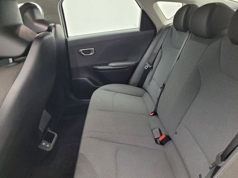 Used 2025 Kia K4 LX image 18