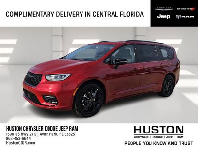 New 2026 Chrysler Pacifica Limited