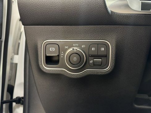 Certified 2026 Mercedes-Benz GLB 250 image 19