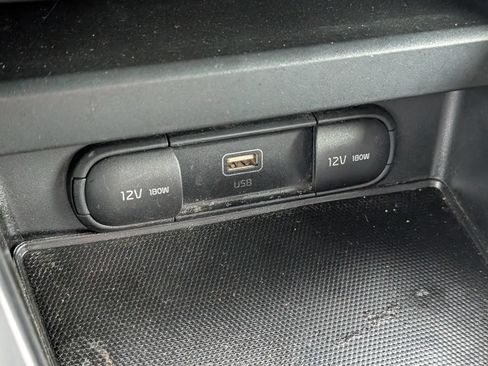 Used 2023 Kia Soul LX w/ LX Technology Package FWD image 20