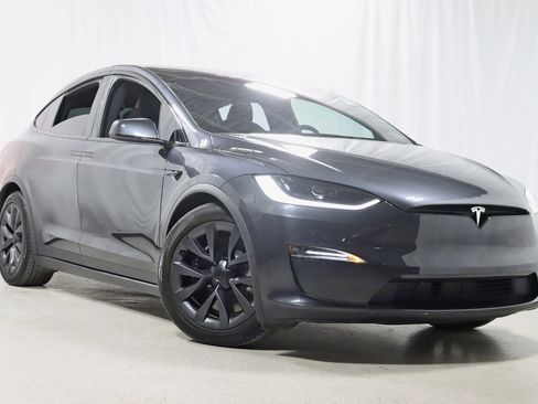 Used 2024 Tesla Model X image 7