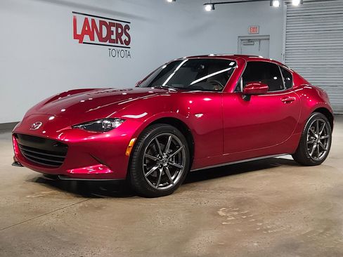 Used 2019 MAZDA MX-5 Miata RF Grand Touring RWD image 3