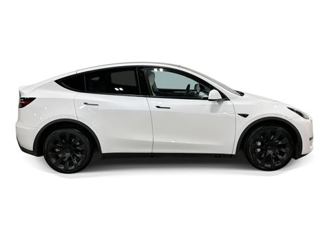 Used 2023 Tesla Model Y Long Range AWD/4WD image 7