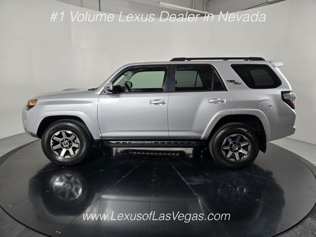 Used 2023 Toyota 4Runner TRD Off-Road Premium w/ Off Road Premium Plus Package AWD/4WD image 3