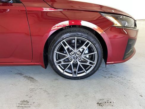 Certified 2024 Nissan Altima 2.0 SR image 14