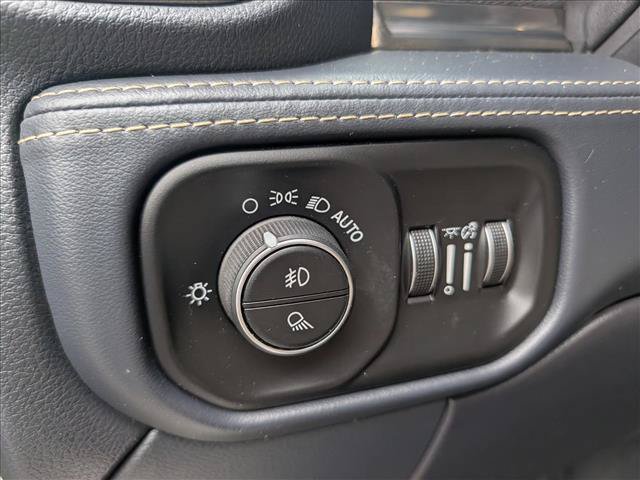 Used 2020 RAM 2500 Limited AWD/4WD image 35