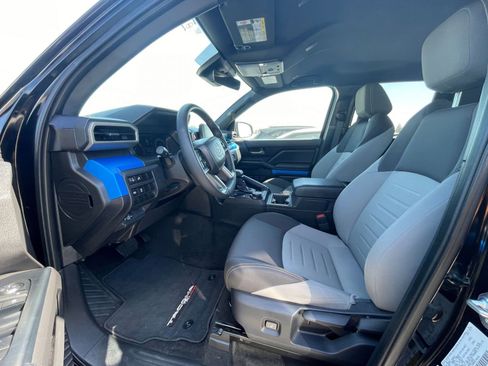 Used 2025 Toyota Tacoma TRD Off-Road image 24