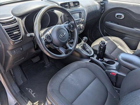 Used 2016 Kia Soul + FWD image 10