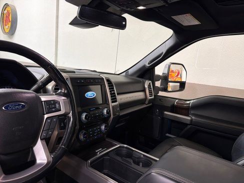 Used 2017 Ford F250 Platinum w/ Platinum Ultimate Package image 14