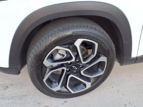 Used 2026 Chevrolet Trax RS FWD image 13