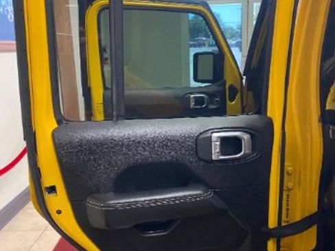 Used 2020 Jeep Wrangler Unlimited Rubicon AWD/4WD image 12