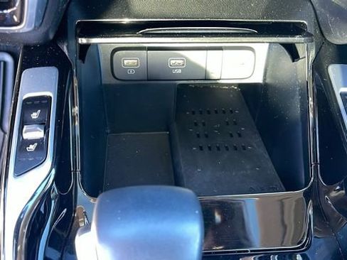 Used 2023 Kia Sorento SX Prestige image 23