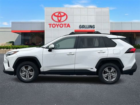 Used 2023 Toyota RAV4 XLE image 2