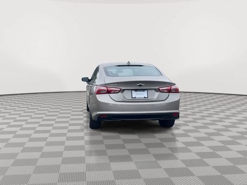 Used 2022 Chevrolet Malibu LT FWD image 7