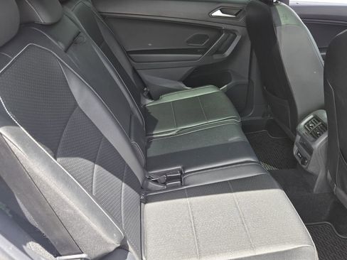 Used 2021 Volkswagen Tiguan SE R-Line image 15