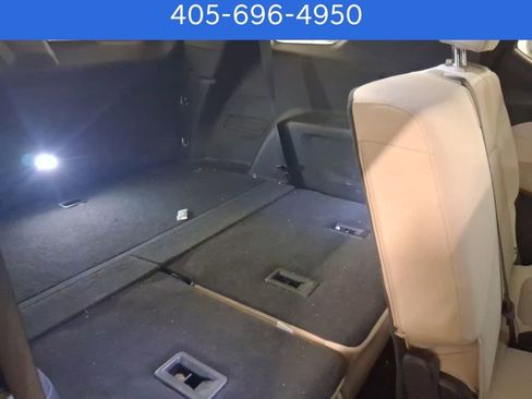 Used 2023 Chevrolet Traverse LS w/ Safety Package image 11