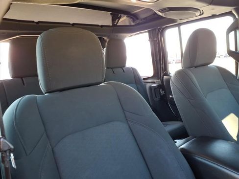 Used 2019 Jeep Wrangler Unlimited Sport image 18