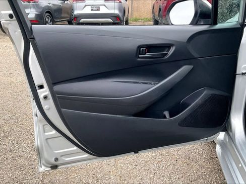 Used 2024 Toyota Corolla LE image 21