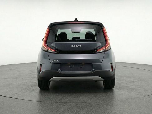 Used 2025 Kia Soul LX w/ LX Technology Package FWD image 7