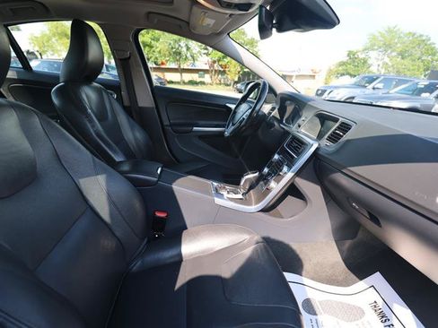 Used 2016 Volvo S60 T5 Premier w/ Convenience Package AWD/4WD image 19