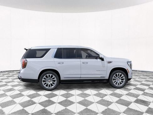 New 2026 GMC Yukon Denali w/ Sun & Power Step Package image 11