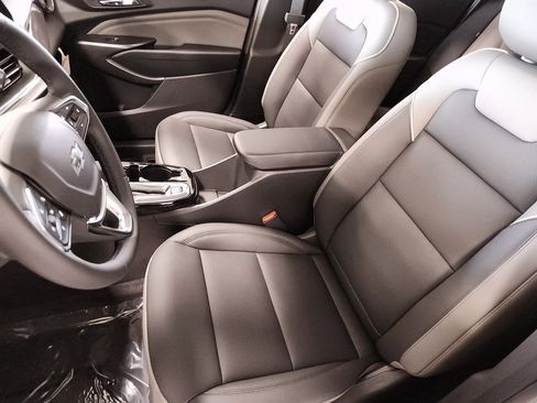 Used 2026 Chevrolet Trax ACTIV image 23