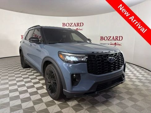 Used 2025 Ford Explorer ST-Line RWD image 1