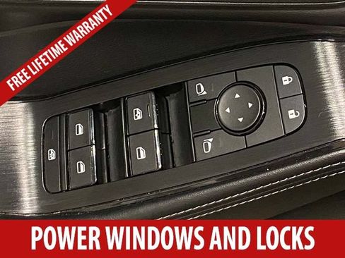 Used 2024 Nissan Rogue SV AWD/4WD image 9