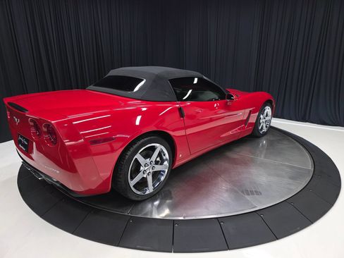 Used 2007 Chevrolet Corvette Convertible w/ Preferred Equipment Group RWD image 13
