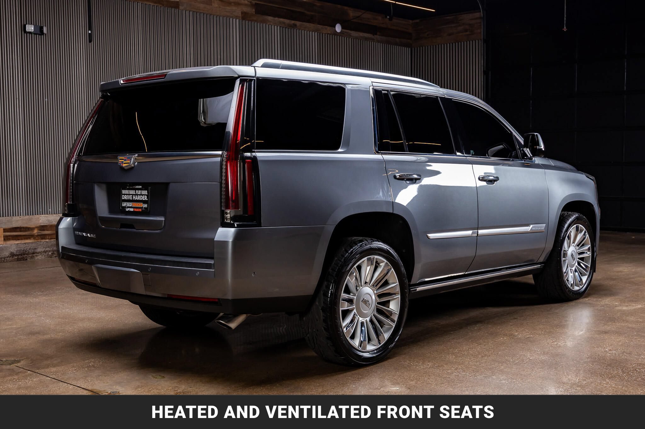 Used 2019 Cadillac Escalade Platinum AWD/4WD image 9
