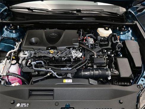 Used 2025 Toyota Camry SE image 19