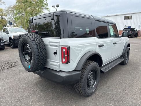 New 2026 Ford Bronco Outer Banks AWD/4WD image 3
