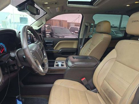 Used 2018 GMC Sierra 2500 Denali w/ Duramax Plus Package AWD/4WD image 2