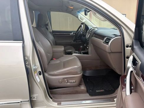 Used 2015 Lexus GX 460 w/ Premium Package AWD/4WD image 58