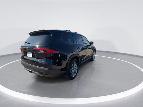 Used 2024 Toyota Grand Highlander XLE image 8