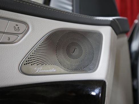 Used 2015 Mercedes-Benz S 550 Sedan image 25