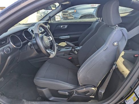 Used 2017 Ford Mustang Coupe RWD image 24