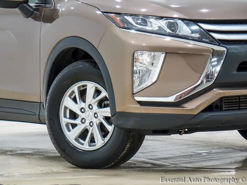 Used 2019 Mitsubishi Eclipse Cross ES image 3