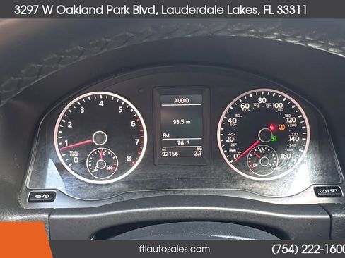 Used 2017 Volkswagen Tiguan S image 52