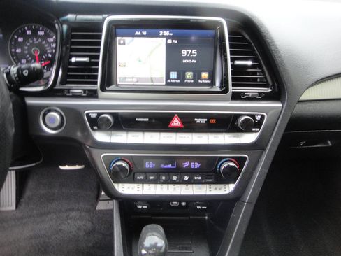 Used 2018 Hyundai Sonata Limited FWD image 8