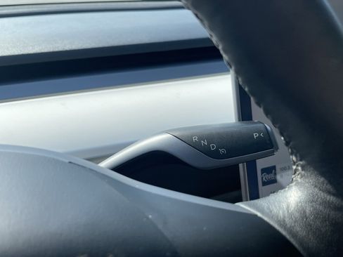 Used 2021 Tesla Model 3 Standard Range Plus image 11