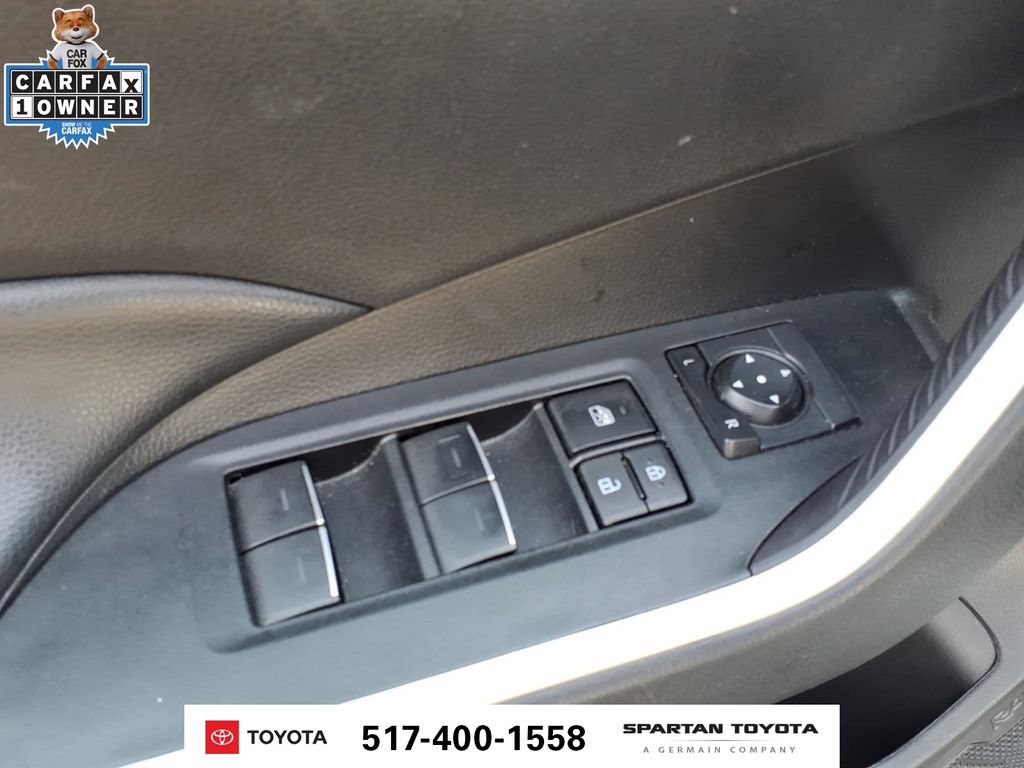 Used 2024 Toyota RAV4 XLE FWD image 14