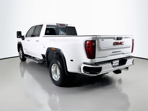 Used 2025 GMC Sierra 3500 Denali w/ Technology Package AWD/4WD image 8