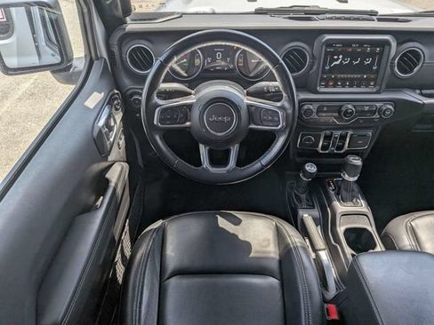 Used 2022 Jeep Wrangler Unlimited Sahara AWD/4WD image 15