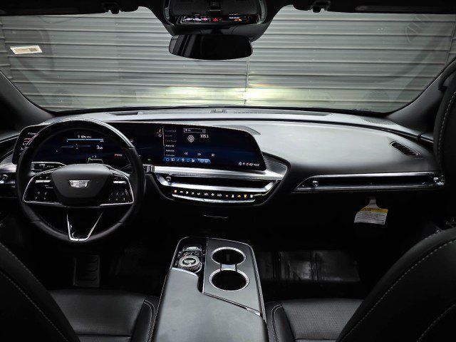 Used 2024 Cadillac Lyriq Sport w/ LPO, Floor Liner Package AWD/4WD image 17