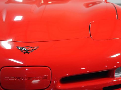 Used 1997 Chevrolet Corvette Coupe w/ Memory Pkg image 18