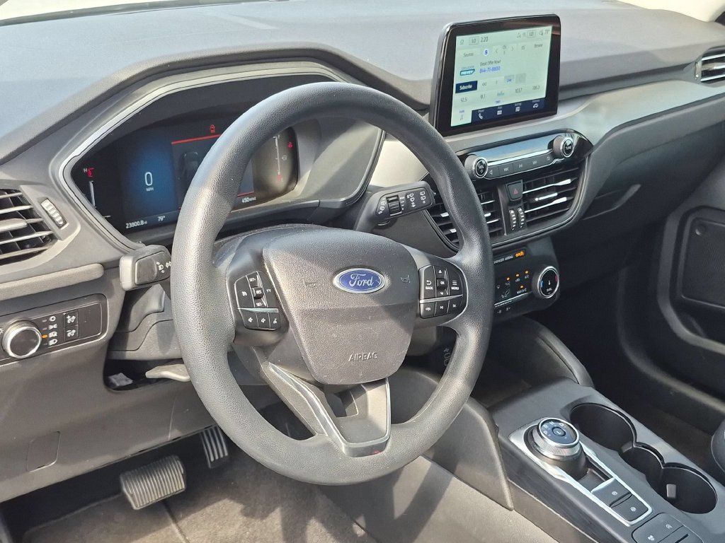 Used 2025 Ford Escape Active AWD/4WD image 15