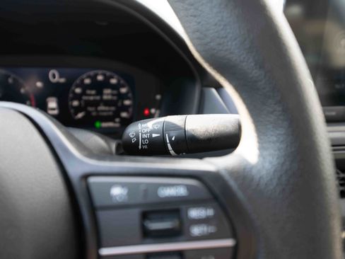 Used 2023 Honda Accord EX image 14